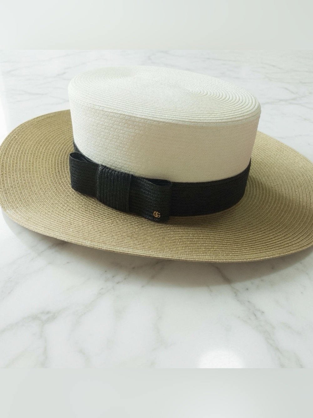 Gucci Two-Tone Straw Sun Beach Vacation Hat Europe Elegant Classy Mint condition